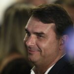 Flávio mira Minas Gerais, sonda marqueteiro de Aécio e busca Zema 